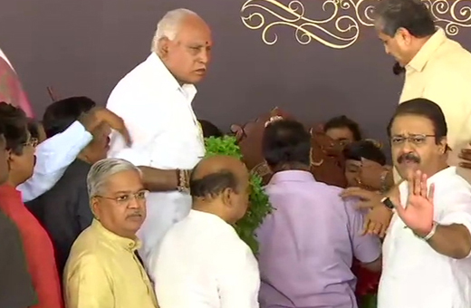 Pejavar swamiji last rites